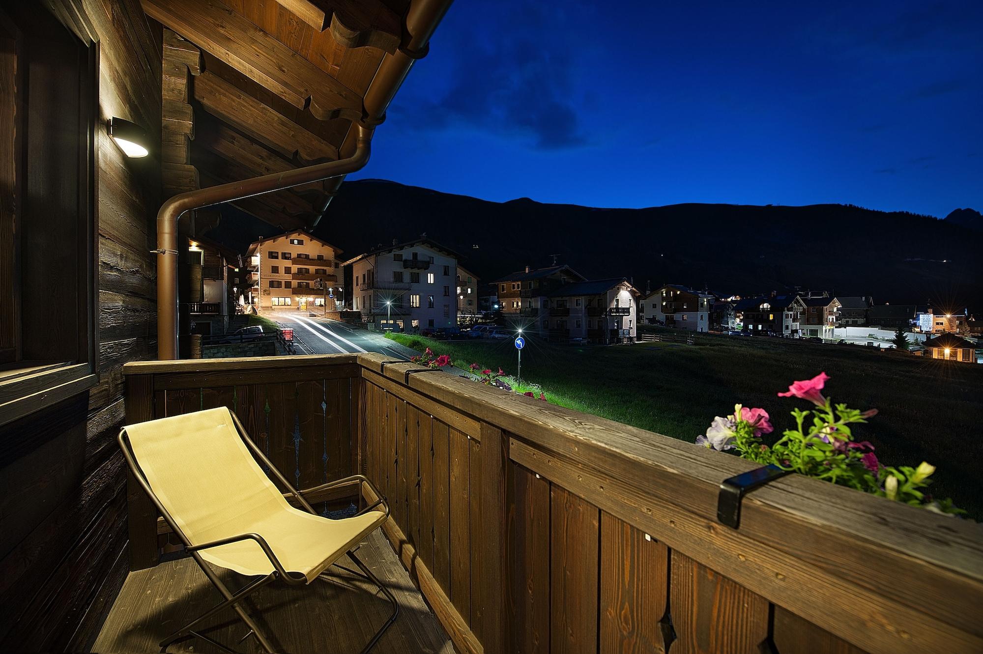 Hotel Meeting Livigno Exteriör bild