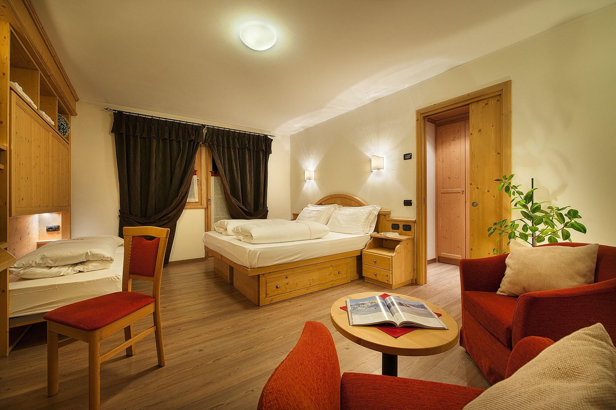 Hotel Meeting Livigno Exteriör bild