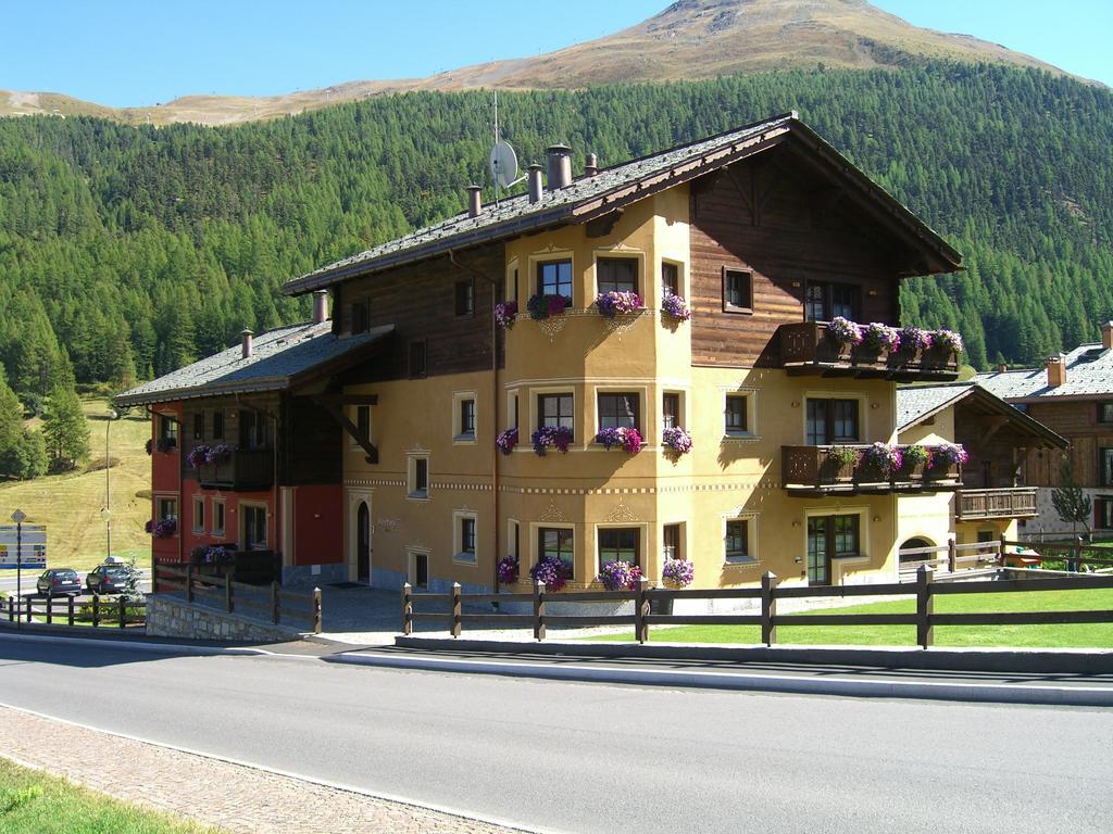 Hotel Meeting Livigno Exteriör bild