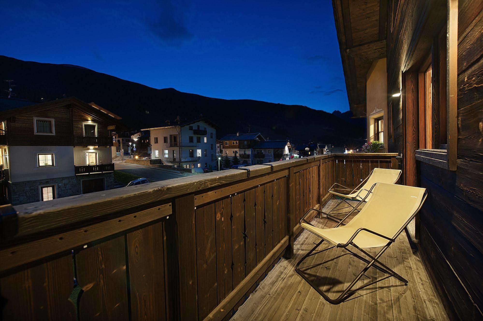 Hotel Meeting Livigno Exteriör bild