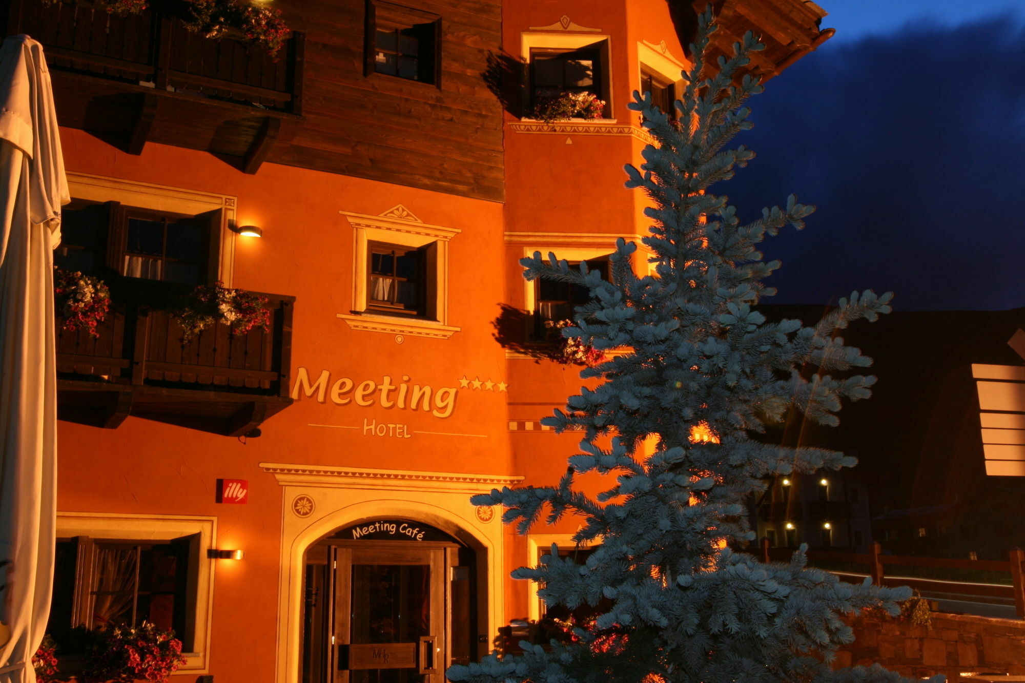 Hotel Meeting Livigno Exteriör bild