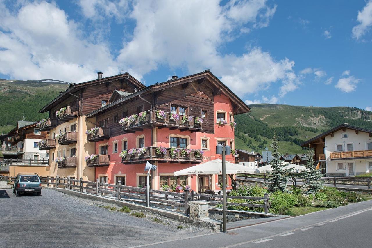 Hotel Meeting Livigno Exteriör bild